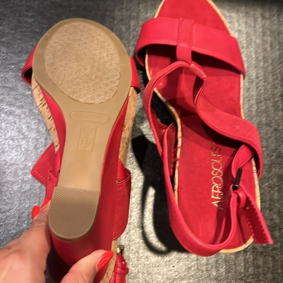 AEROSOLES Women's Deep Red Wedge Heel Sandal - Picture 7 of 7